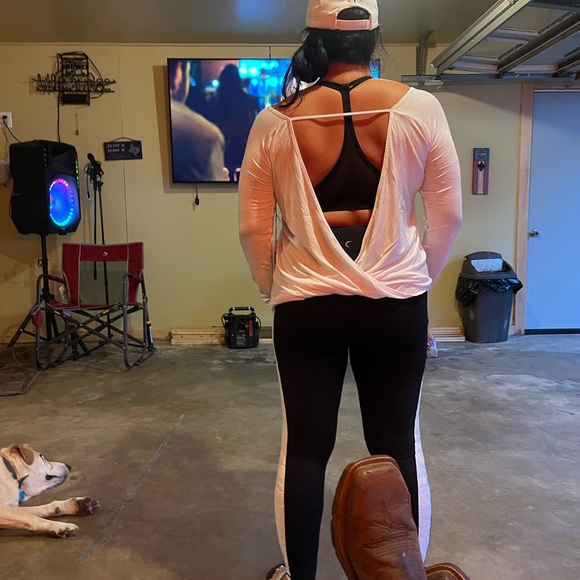 COPIED: Oh so cute ZYIA NAMASTE WHITE T. - Picture 2 of 6